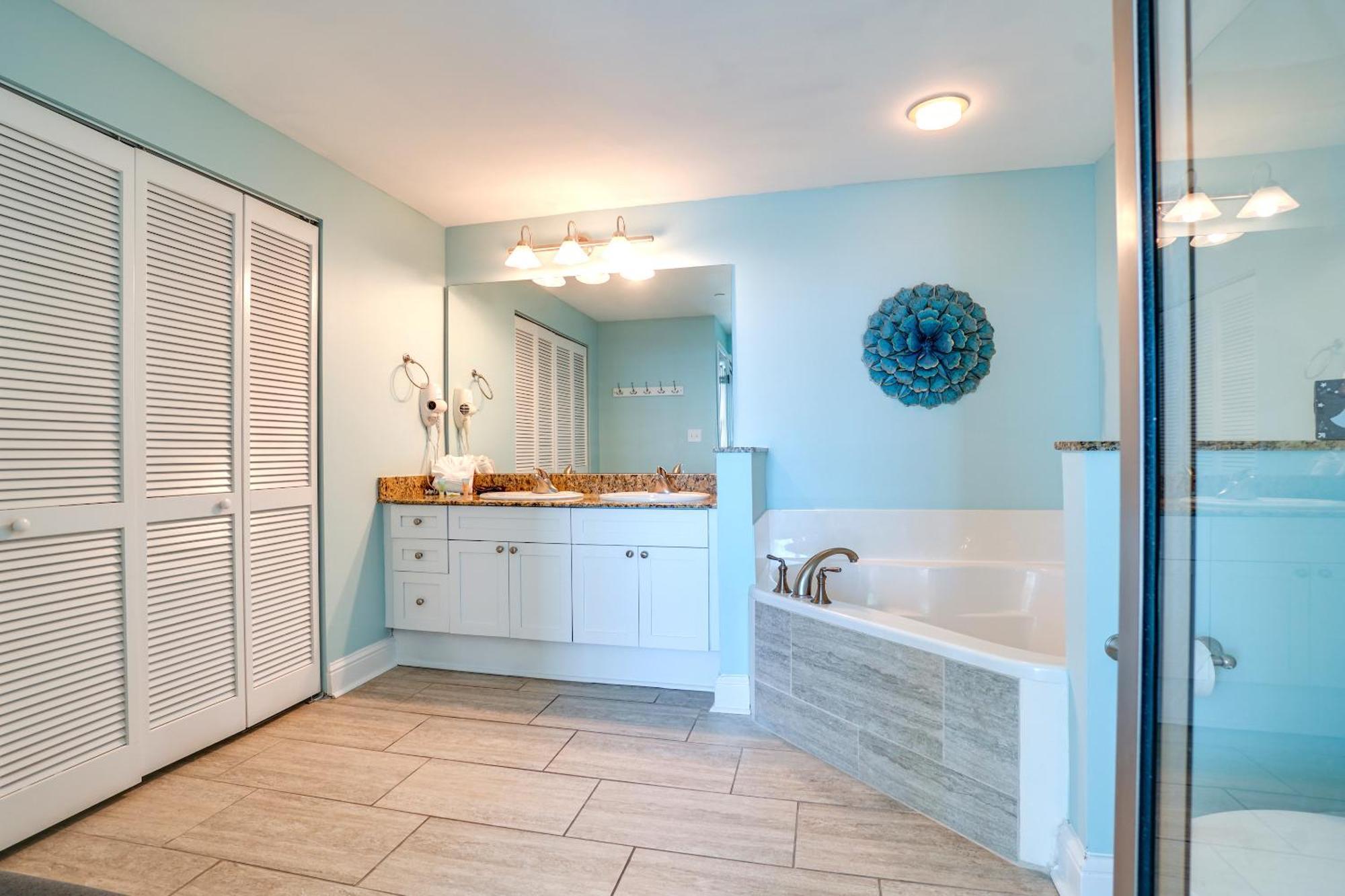 Aqua Beach Resort By Panhandle Getaways Panama City Beach Room photo