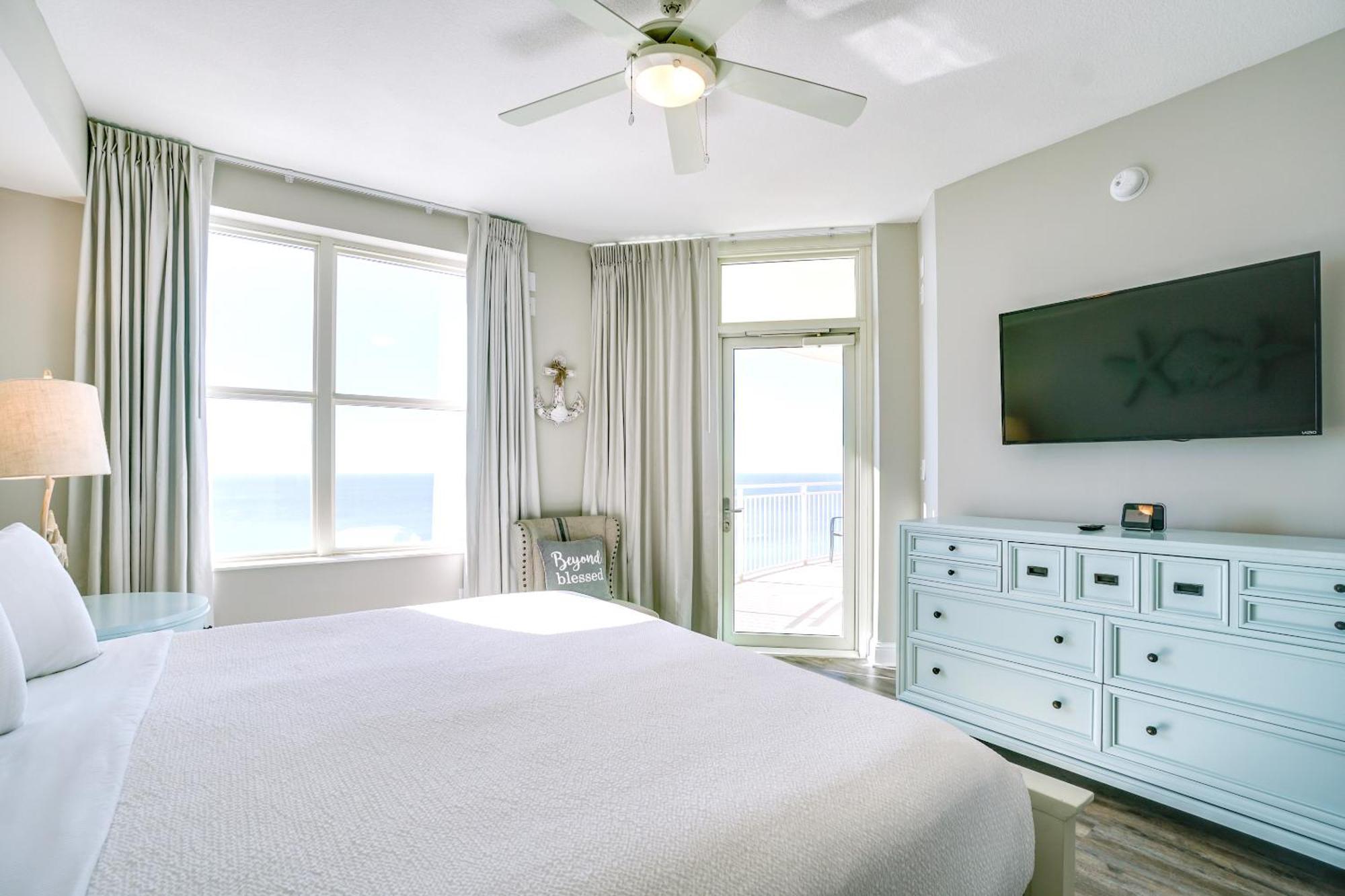 Aqua Beach Resort By Panhandle Getaways Panama City Beach Room photo