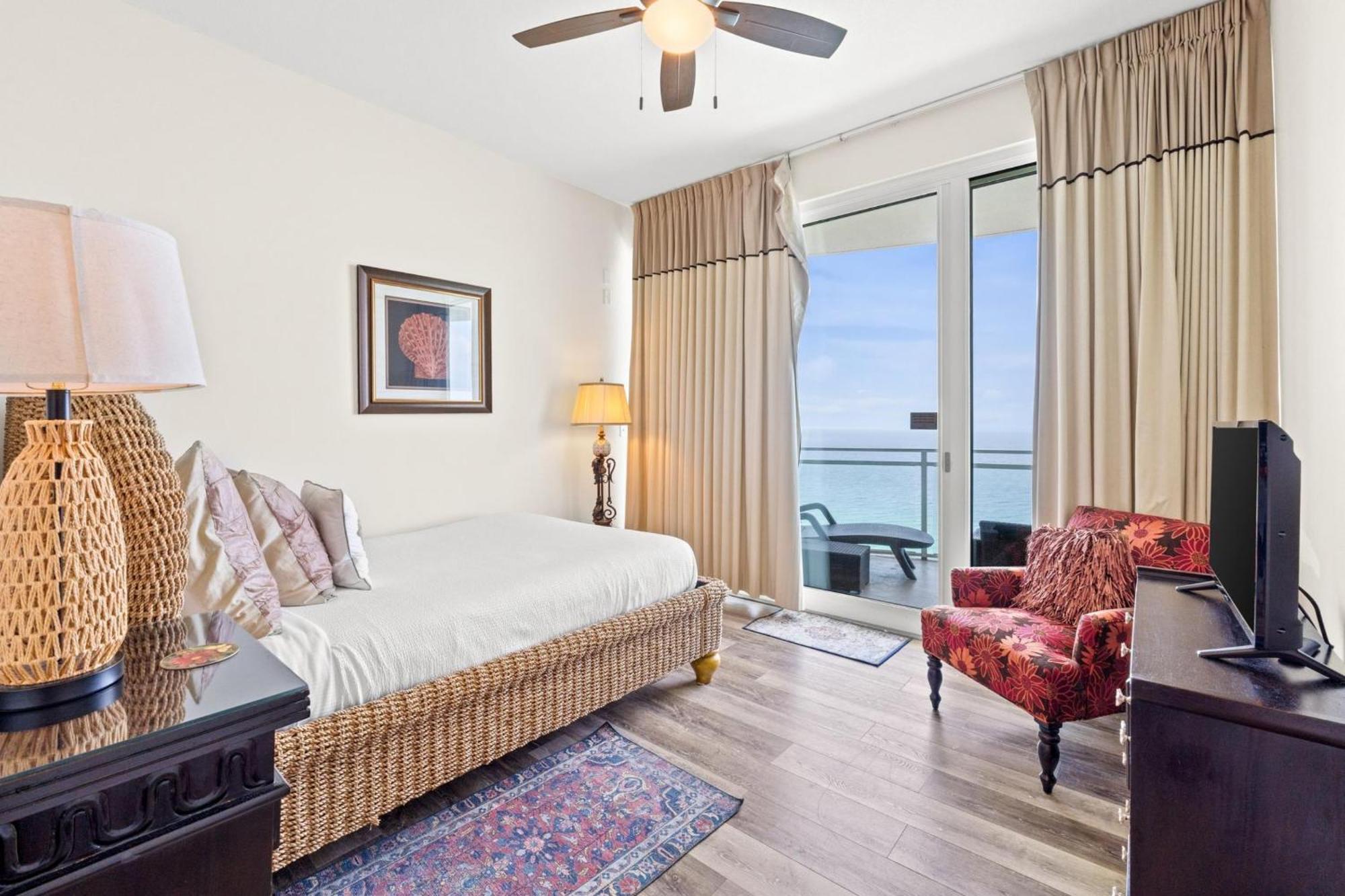 Aqua Beach Resort By Panhandle Getaways Panama City Beach Room photo